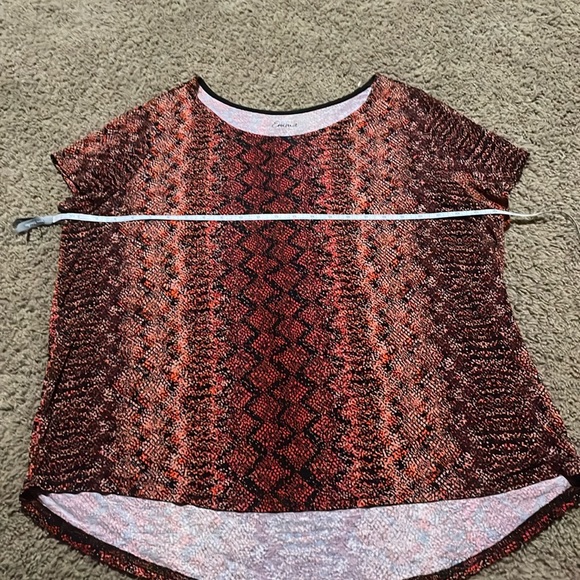 Women’s Simply Emma multi color design high/low short sleeve Summer top. Sz 2X - Picture 5 of 7